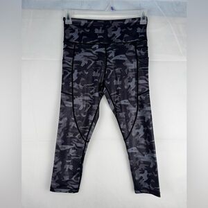 Zyia Black Camo Light N Tight Capri Leggings With Pockets- 20"- Size 6-8
